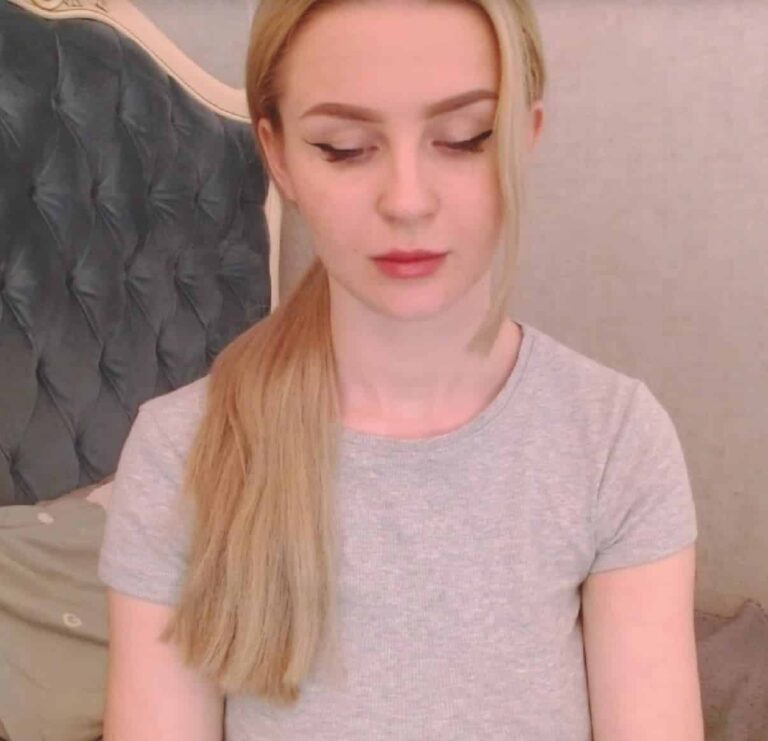 Where to find a cammodel who loves big black cocks